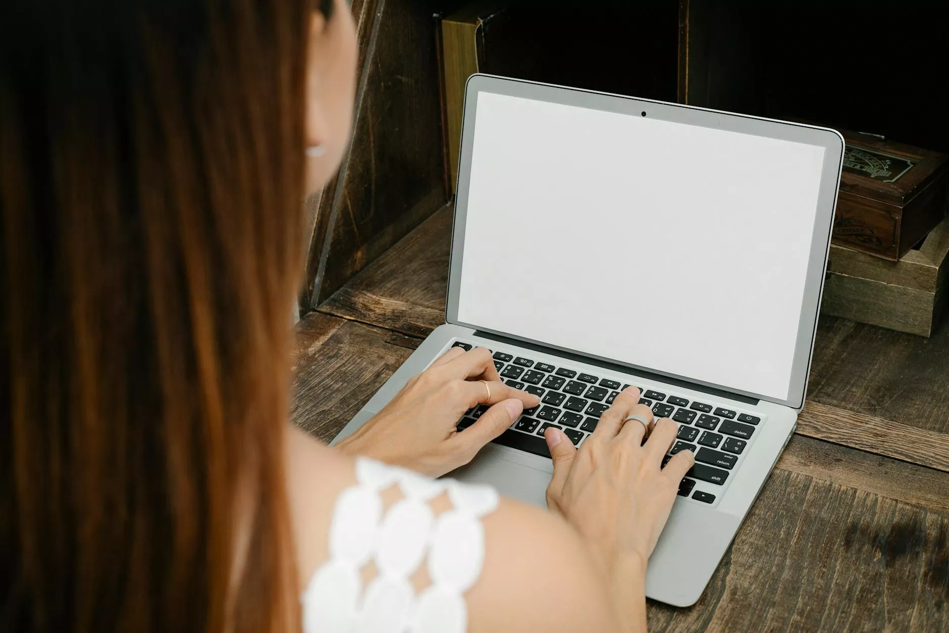 1727865604296×716487954729966100-feature remote social media jobs