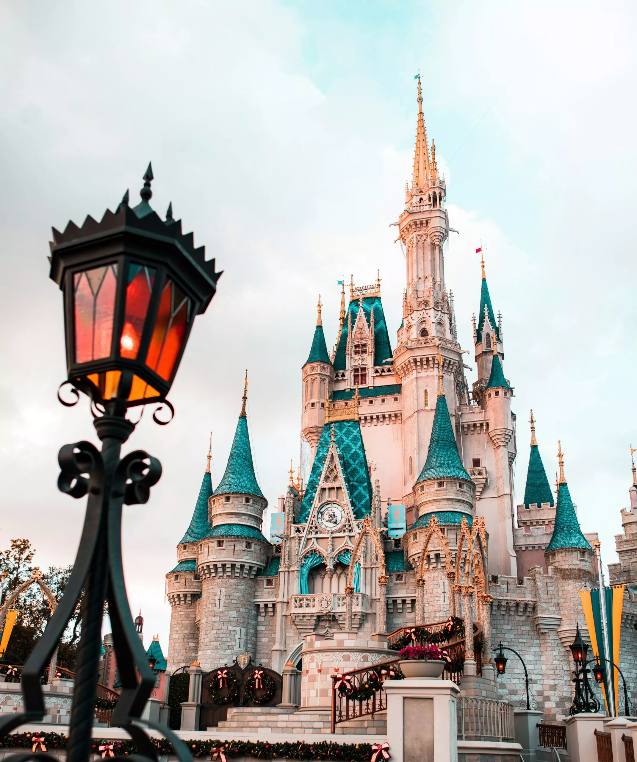 1727887677810×344880797878005060-feature how to get a job in disney